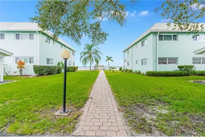 3225 E Riverside Dr #34C, Fort Myers, FL 33916 - Photo 18