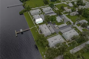 3225 E Riverside Dr, Fort Myers, FL 33916 - Photo 20