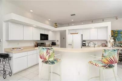 4916 SW 11th Pl, Cape Coral, FL 33914 - Photo 10