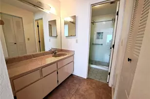 10525 Putnam Ct, Lehigh Acres, FL 33936 - Photo 12
