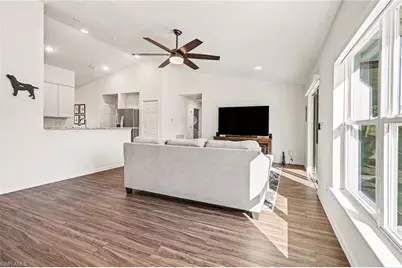 318 NW 4th St, Cape Coral, FL 33993 - Photo 6