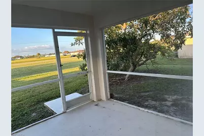 2207 NE 15th Ln, Cape Coral, FL 33909 - Photo 28