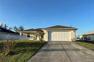 2207 NE 15th Ln, Cape Coral, FL 33909 - Photo 2