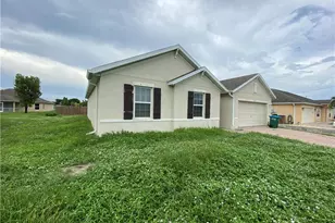 111 NW 9th St, Cape Coral, FL 33993 - Photo 2