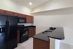 115 SE 12th Terrace, Cape Coral, FL 33990 - Photo 6