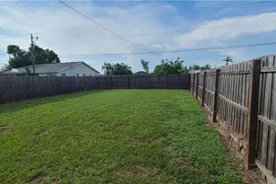 115 SE 12th Terrace, Cape Coral, FL 33990 - Photo 22