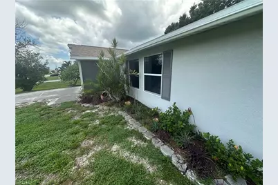 2124 NE 7th Pl, Cape Coral, FL 33909 - Photo 22