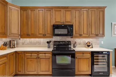 8872 King Henry Ct, Fort Myers, FL 33908 - Photo 6