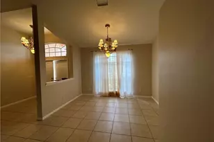 1405 NE 5th Pl, Cape Coral, FL 33909 - Photo 6