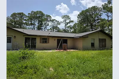 4756 Skates Cir, Fort Myers, FL 33905 - Photo 4