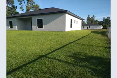 847 Bell Blvd S, Lehigh Acres, FL 33974 - Photo 8