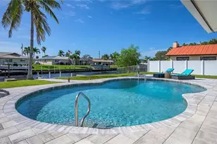 1432 Wellington Ct, Cape Coral, FL 33904 - Photo 20