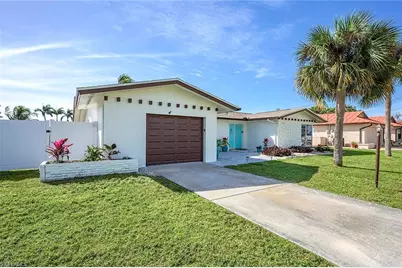 1432 Wellington Ct, Cape Coral, FL 33904 - Photo 26
