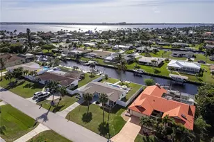 1432 Wellington Ct, Cape Coral, FL 33904 - Photo 28