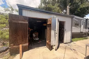 809 8th St NW, Moore Haven, FL 33471 - Photo 14