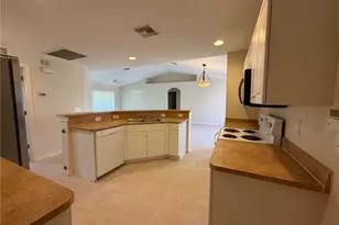 1823 NW 31st St, Cape Coral, FL 33993 - Photo 4