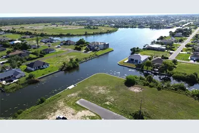 1919 NE 10th Ave, Cape Coral, FL 33909 - Photo 12