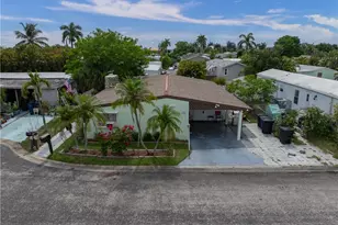 16200 Cathy Ct, Fort Myers, FL 33908 - Photo 2