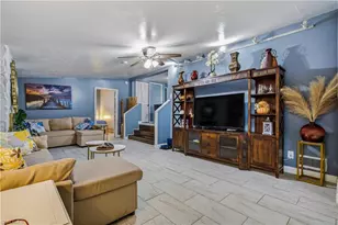 16200 Cathy Ct, Fort Myers, FL 33908 - Photo 6