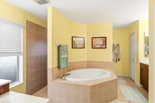 2541 NW 21st Ave, Cape Coral, FL 33993 - Photo 16