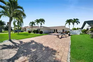 1220 SW 54th Ln, Cape Coral, FL 33914 - Photo 4