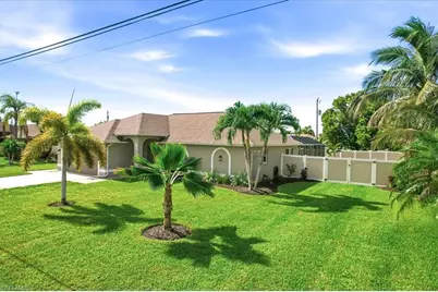 130 SE 28th Ter, Cape Coral, FL 33904 - Photo 4