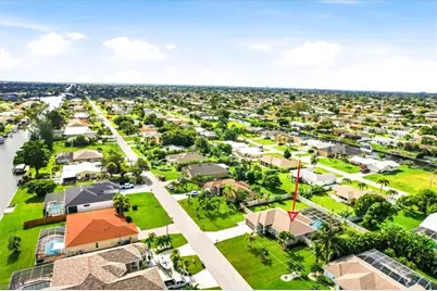 130 SE 28th Ter, Cape Coral, FL 33904 - Photo 10