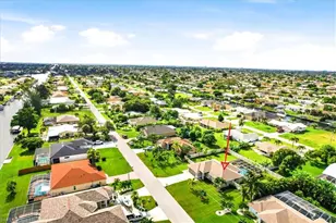 130 SE 28th Terrace, Cape Coral, FL 33904 - Photo 10
