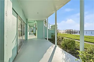 3225 E Riverside Dr, Fort Myers, FL 33916 - Photo 38