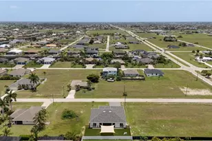 812 NW 37th Ave, Cape Coral, FL 33993 - Photo 44
