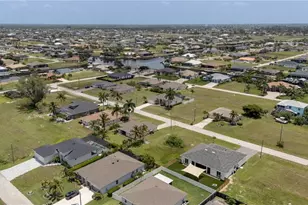 812 NW 37th Ave, Cape Coral, FL 33993 - Photo 42