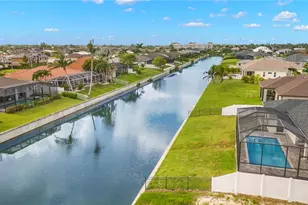 1137 SW 18th Ct, Cape Coral, FL 33991 - Photo 28