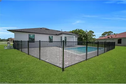 824 SW 15th St, Cape Coral, FL 33991 - Photo 26