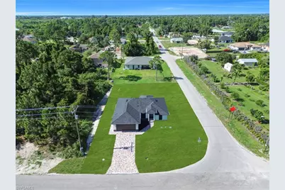 2519 16th St W, Lehigh Acres, FL 33971 - Photo 4