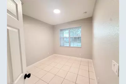 3813 19th St SW, Lehigh Acres, FL 33976 - Photo 6