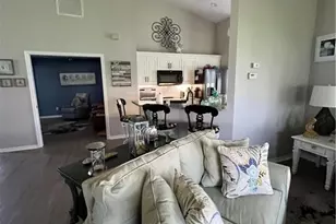 3580 Gloxinia Dr, North Fort Myers, FL 33917 - Photo 4