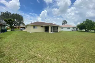 1318 NE 2nd St, Cape Coral, FL 33909 - Photo 2