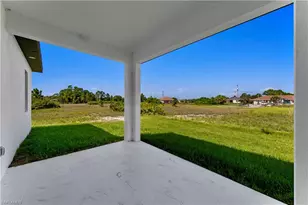 916 Manresa Ave S, Lehigh Acres, FL 33974 - Photo 20
