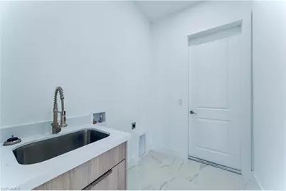916 Manresa Ave S, Lehigh Acres, FL 33974 - Photo 18