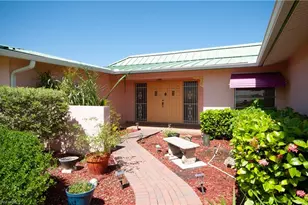 3332 SE 19th Ave, Cape Coral, FL 33904 - Photo 4