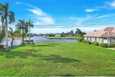 2834 SW 30th St, Cape Coral, FL 33914 - Photo 2