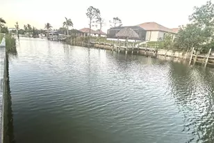 1931 SW 17th Pl, Cape Coral, FL 33991 - Photo 2