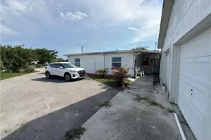 35 Andora St, Lehigh Acres, FL 33936 - Photo 22