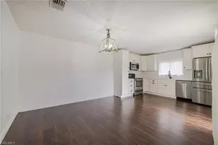 1418 Park Shore Cir, Fort Myers, FL 33901 - Photo 6