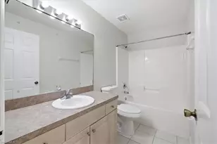 912 SE 6th Ct, Cape Coral, FL 33990 - Photo 24