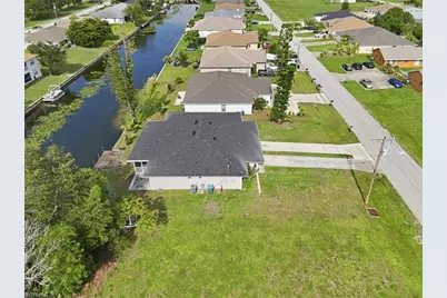 603 SE 7th St, Cape Coral, FL 33990 - Photo 6