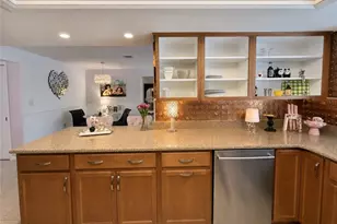 5098 Northampton Dr, Fort Myers, FL 33919 - Photo 8