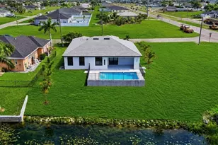 6 NW 9th St, Cape Coral, FL 33993 - Photo 4