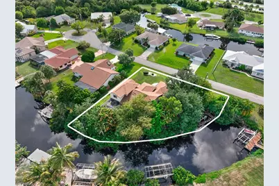 6090 Anchorline Ct, North Fort Myers, FL 33917 - Photo 6