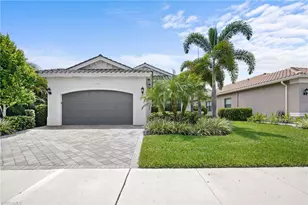 11536 Foxbriar Ln, Fort Myers, FL 33913 - Photo 2